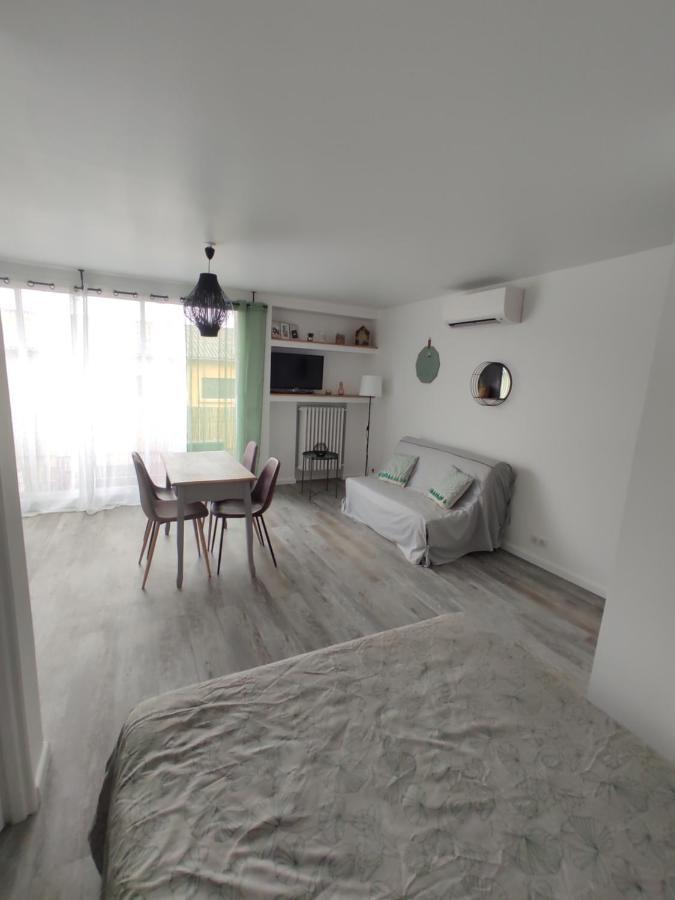 אביניון Appartement Climatise Avec Balcon,Wifi, Proche Remparts מראה חיצוני תמונה