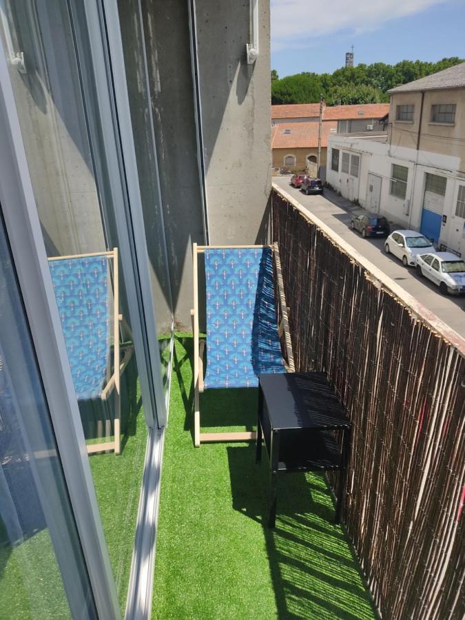 אביניון Appartement Climatise Avec Balcon,Wifi, Proche Remparts מראה חיצוני תמונה